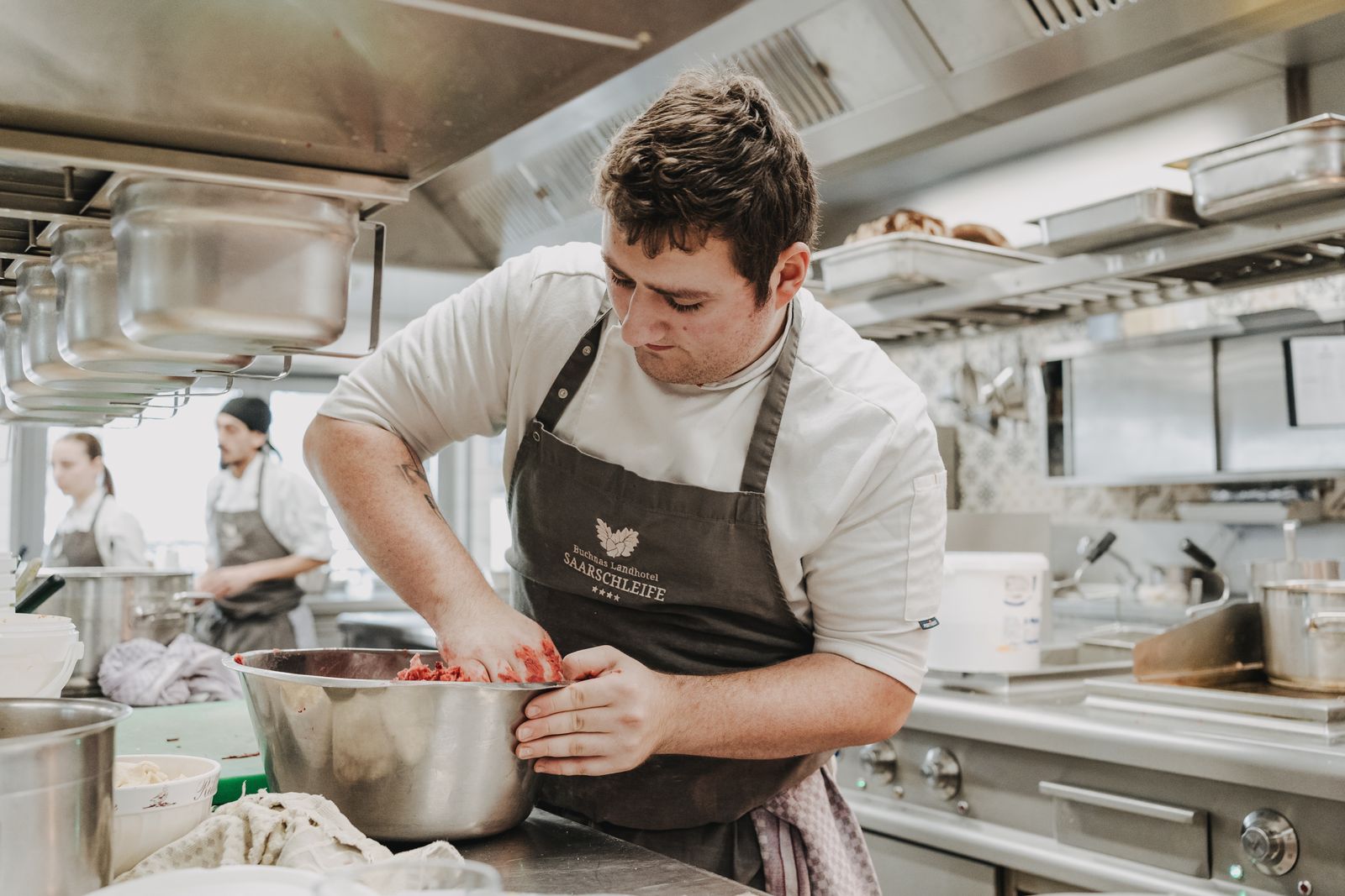 Waren Sie schon mal bei Christian in der Küche? image 7 - Buchnas Landhotel Saarschleife