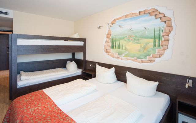 « Chambres familiales » image 2 - Hotel La Toscana