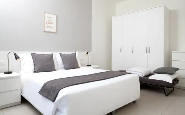 Unterkunft Zimmer/Appartement/Chalet: Appartement Stadtansicht Superior