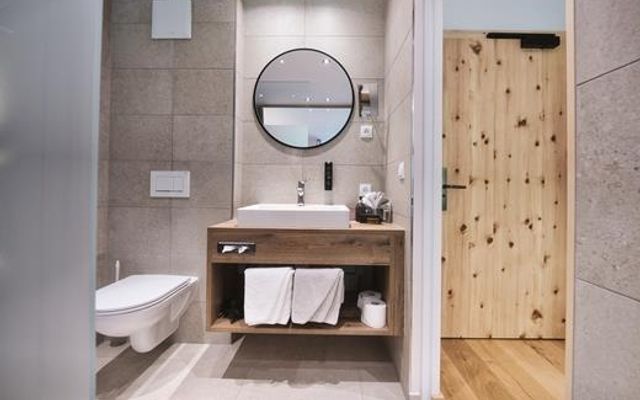  Doppelzimmer image 5 - Hotel die Arlbergerin | St.Anton a. Arlberg | Tirol | Austria