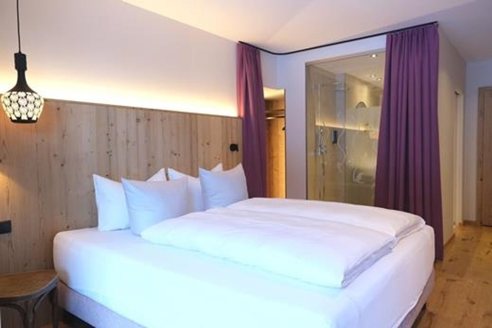 Doppelzimmer image 3 - Hotel die Arlbergerin | St.Anton a. Arlberg | Tirol | Austria