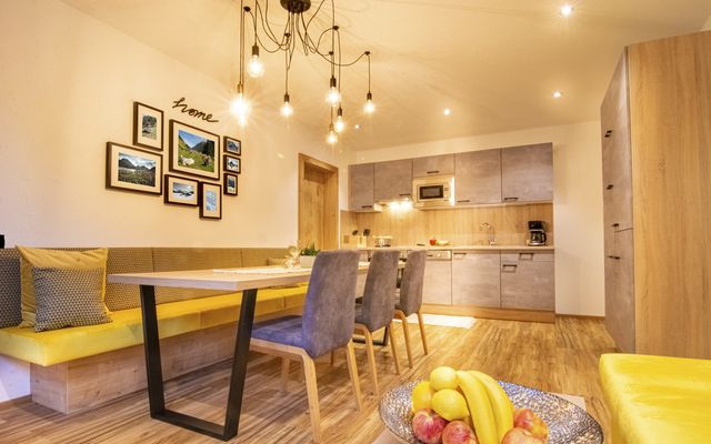 Unterkunft Zimmer/Appartement/Chalet:  Didis #holidayhome - Großes Apartment für 10-11 Personen
