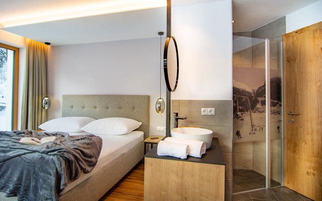  Didis #holidayhome - Panoráma kétágyas szoba  image 7 - Apartment Didis Holiday Home | Ischgl | Tirol | Austria