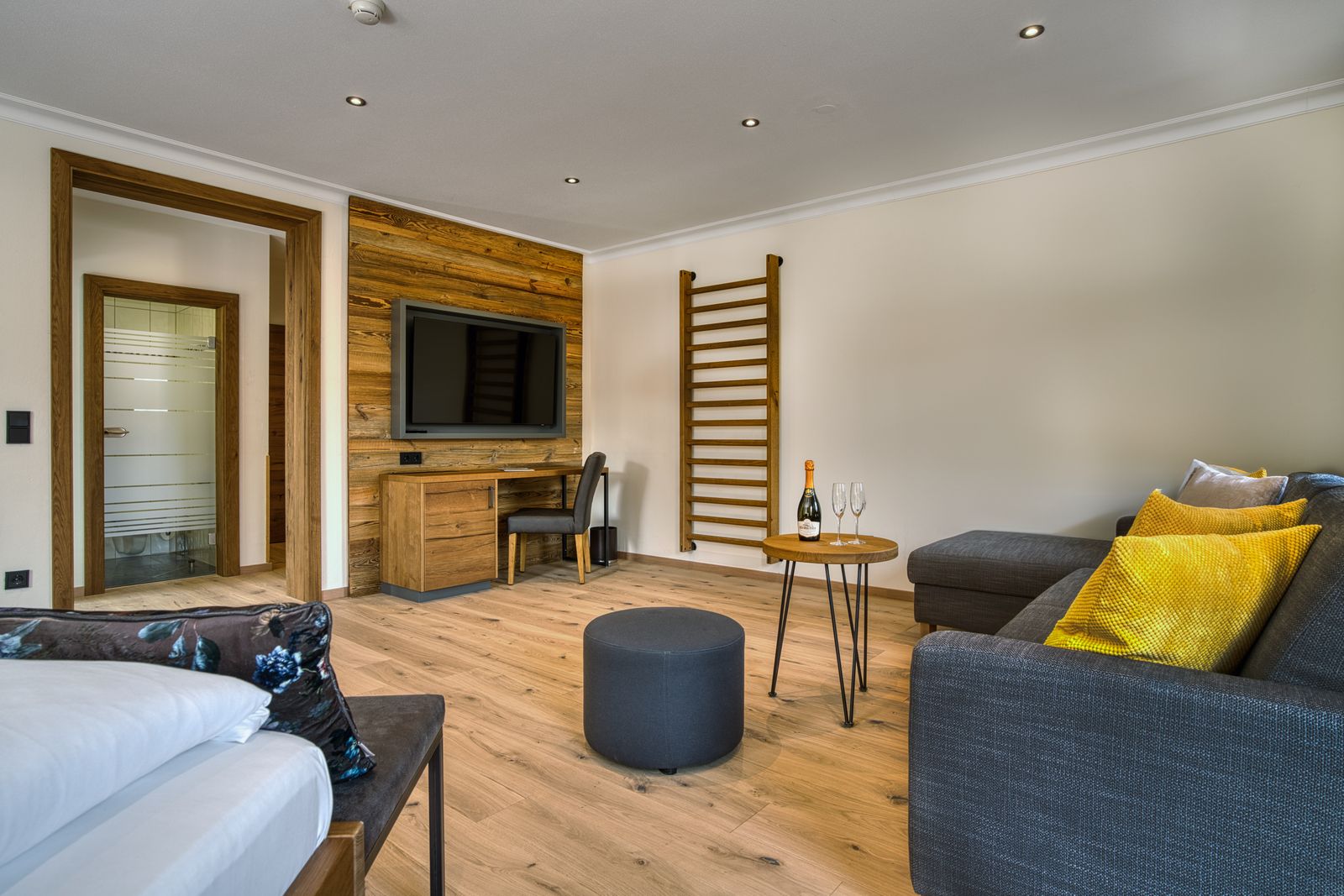 Juniorsuite image 2 - 4-Sterne Wellnesshotel Hofbräuhaus