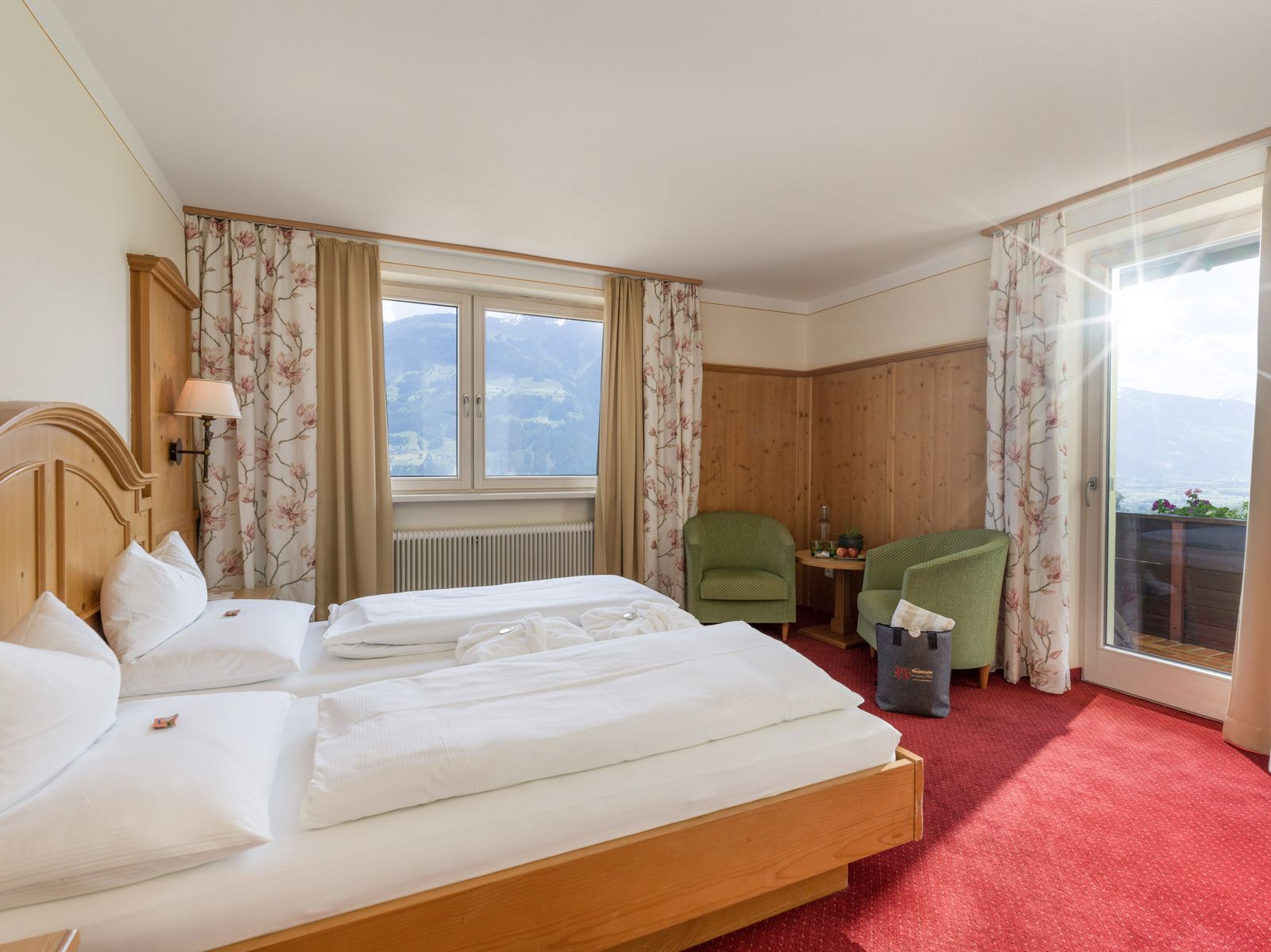 Doppelzimmer Heimatgfühl image 3 - Der Logenplatz im Zillertal  Hotel Waldfriede | Zillertal | Tirol | Austria