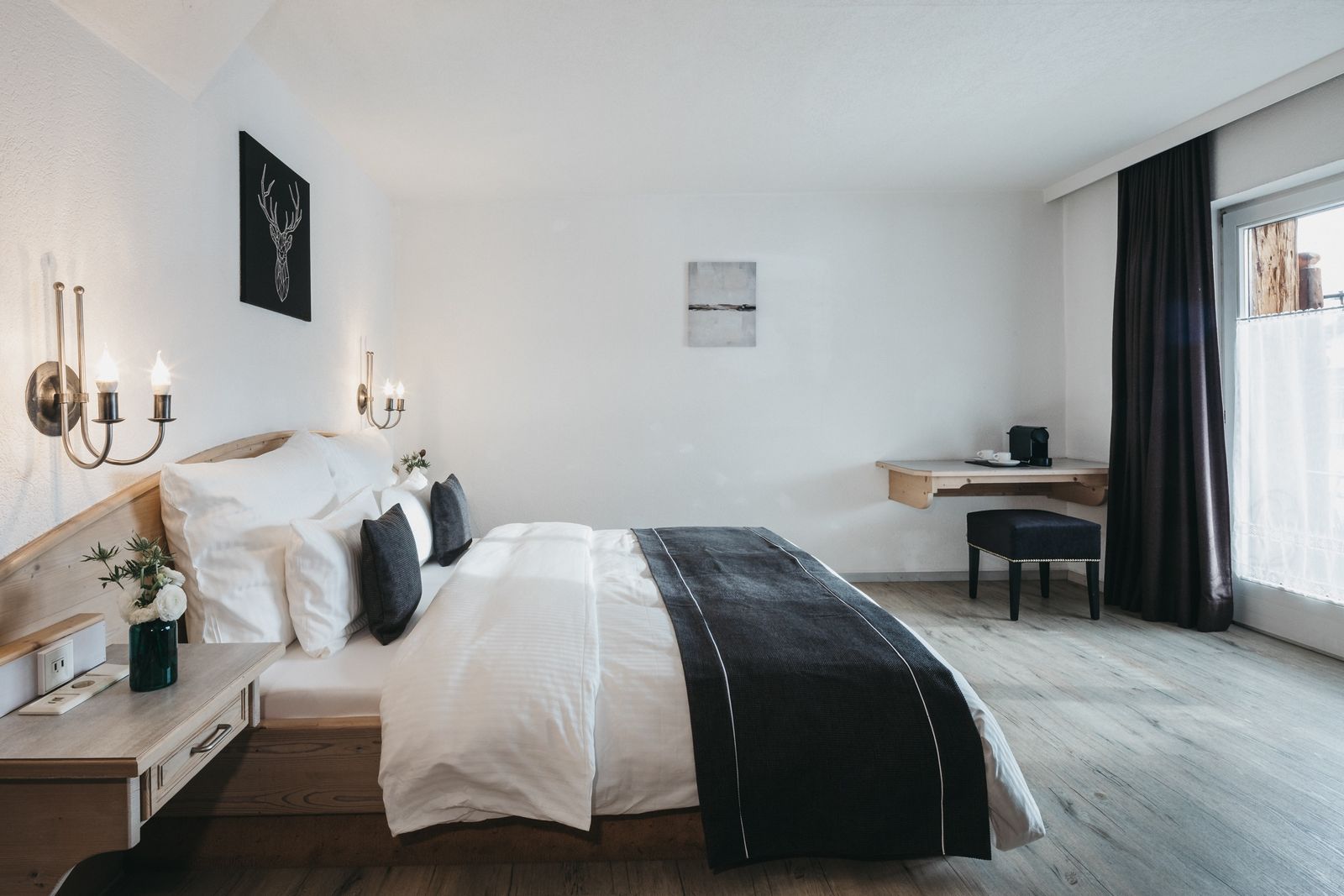 Deluxe Zimmer image 3 - VAYA Resort Hotel | VAYA Seefeld | Tirol | Austria