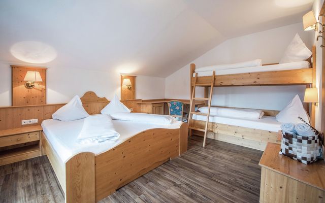 Familienzimmer image 2 - Pension Rosenheim | Ratschings | Südtirol | Italy 