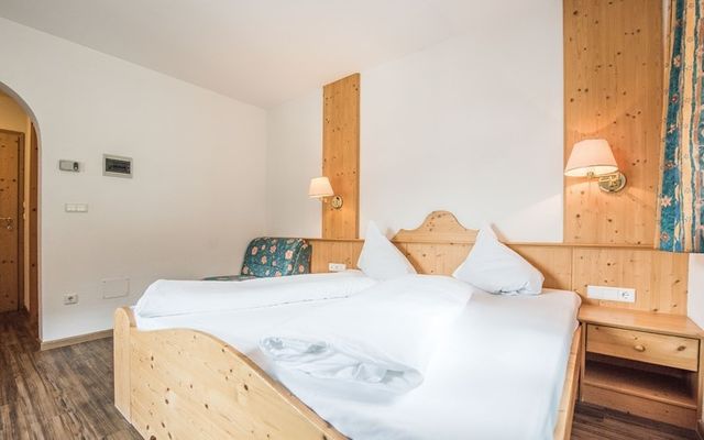 Doppelzimmer image 2 - Pension Rosenheim | Ratschings | Südtirol | Italy 