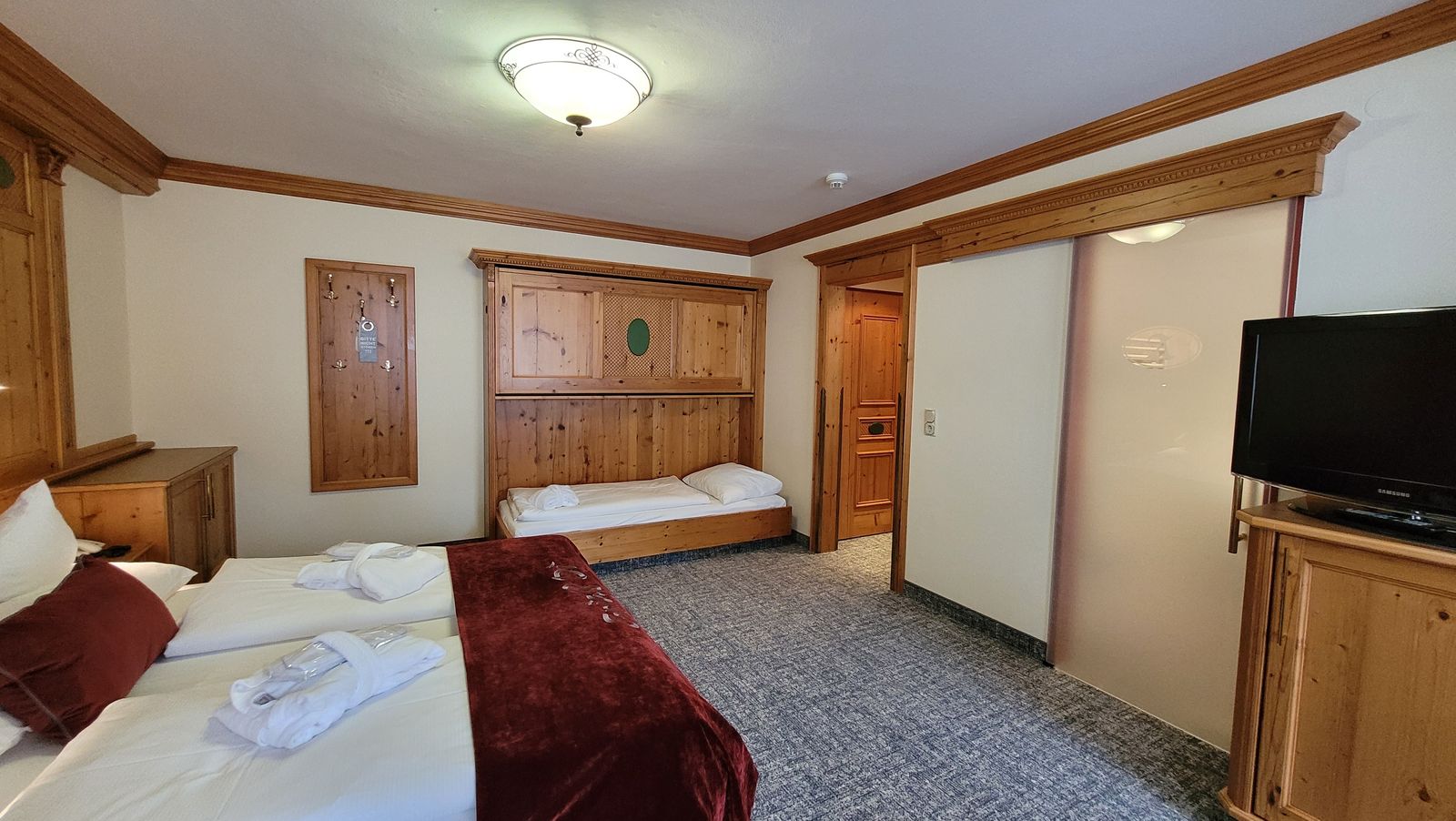 Komfortzimmer Kat.3 image 2 - 4 Sterne Wellnesshotel in Zauchensee Hotel Alpenrose Zauchensee