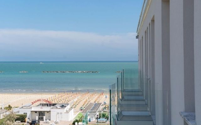 Kétágyas szoba erkéllyel image 2 - Strandhotel HOTEL ATLAS | Cesenatico | Italien