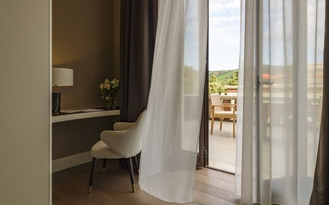 CAMERA MATRIMONIALE/DOPPIA DELUXE CON TERRAZZO image 3 - Wellnesshotel Grand Hotel Castrocaro Longlife Formula | Castrocaro Terme | Italien