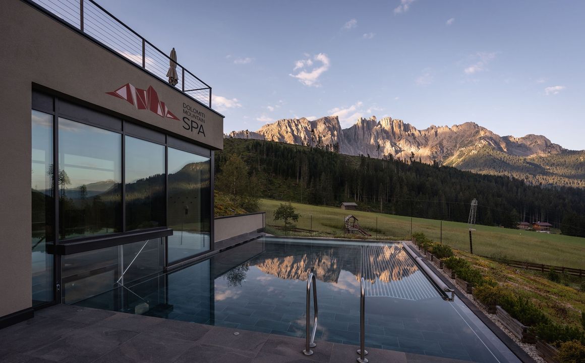 Moseralm Dolomiti Spa Resort in Karersee, Trentino-Südtirol, Italien - Bild #1