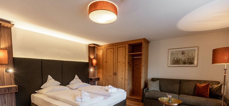 Moseralm Dolomiti Spa Resort: Cozy Autumn