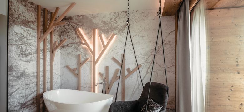Wellness & Naturhotel Tonihof: garten ALMSINFONIE image #2