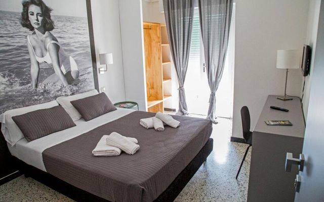 Kétágyas szoba erkéllyel image 1 - Strandhotel | Riccione | Italien Hotel Hollywood | Riccione | Italien