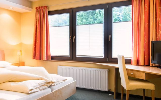Double Room Standard image 2 - Hotel Rosa Canina | St.Anton am Arlberg | Tirol