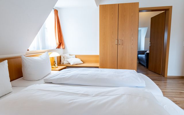 Doppelzimmer mit Kochzeile image 5 - Stadthotel  Hotel am Römerplatz | Ulm | Baden Württemberg | Germany