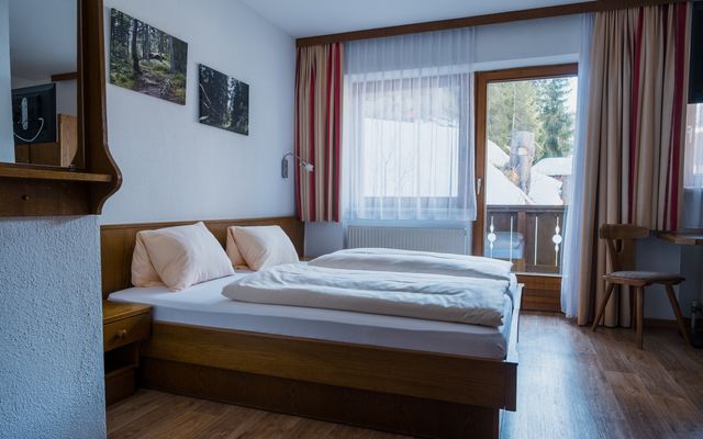 Doppelzimmer Deluxe image 5 - "Quality Hosts Arlberg" Hotel Gasthof Freisleben