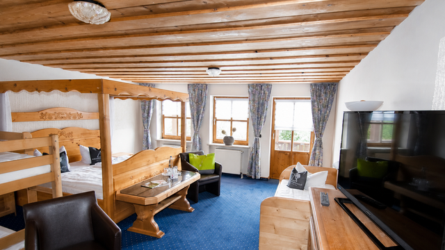 Wachtel Vroni | Landhaus