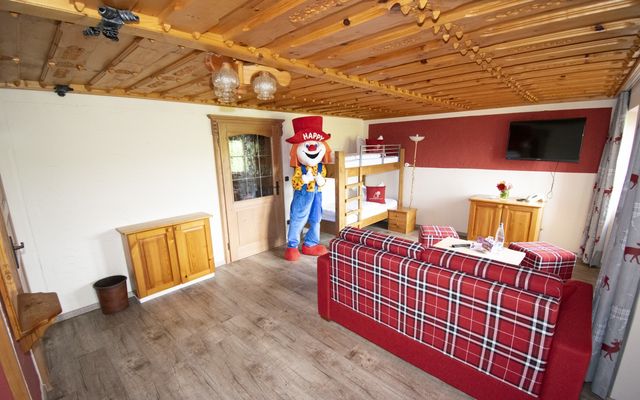 Biene Maja image 2 - Familotel Bayerischer Wald Der Böhmerwald