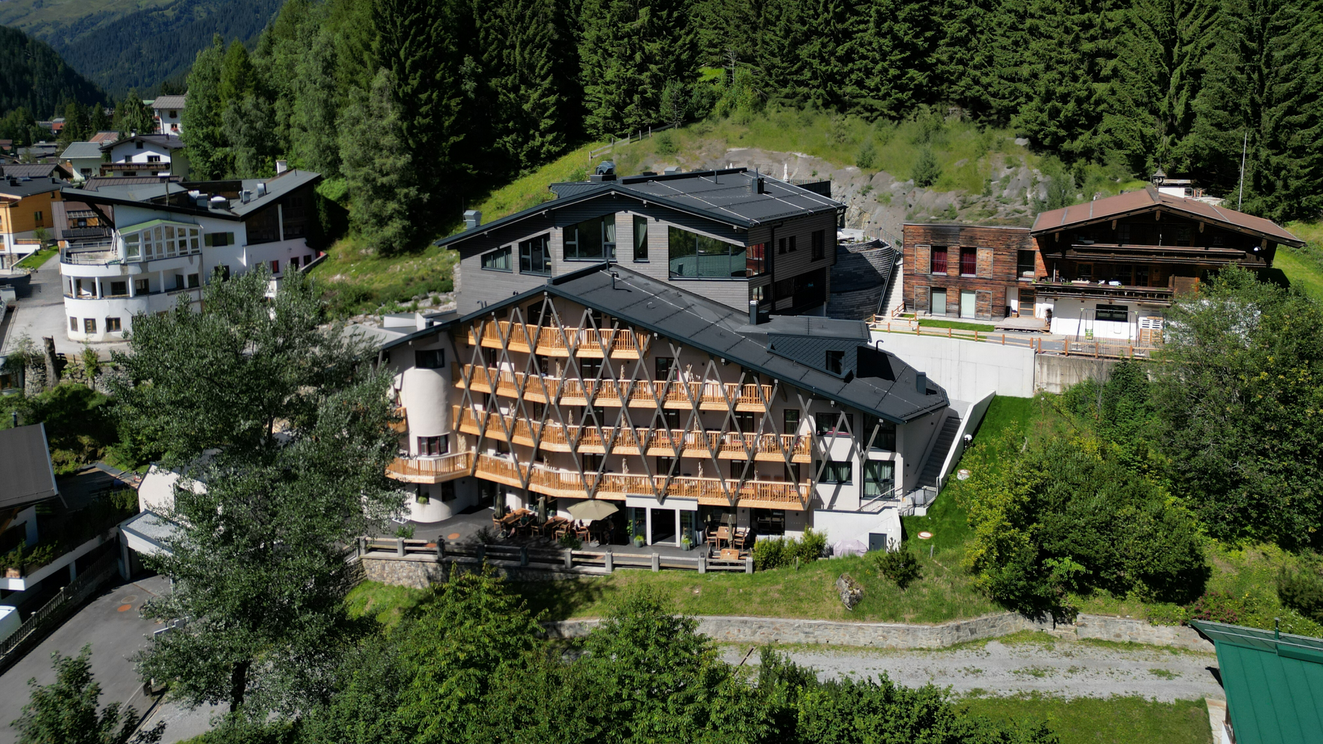 Arpuria hidden luxury mountain home, St. Anton am Arlberg