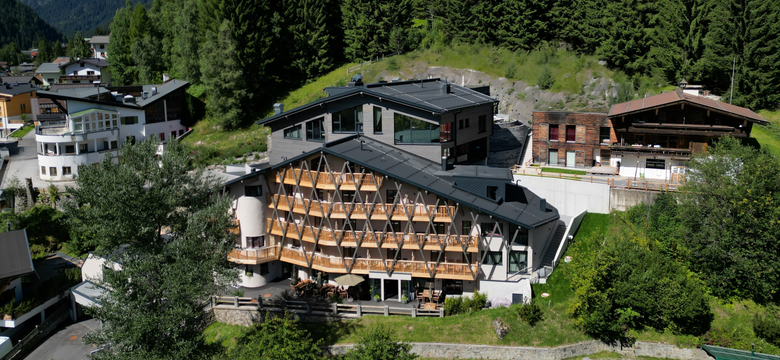Arpuria hidden luxury mountain home: WINTERZAUBER 7=6