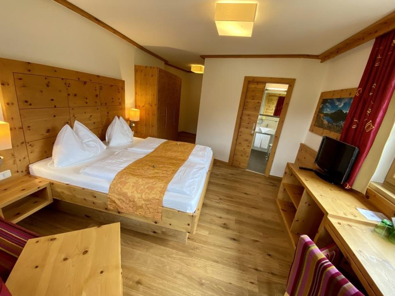 DZ "Alpenklang" Zirbe Trio image 3 - Berghotel Berghotel Alpenklang