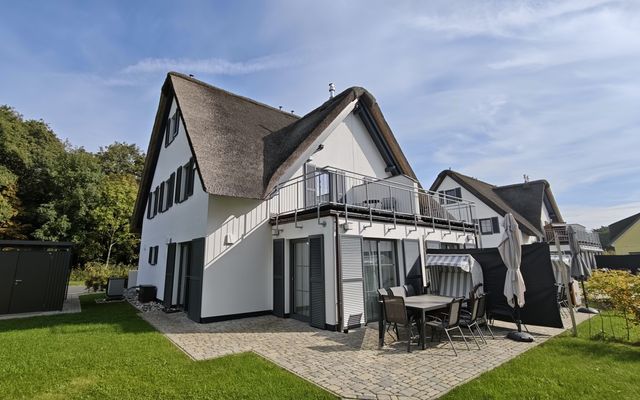 Sonnenterrasse und Garten