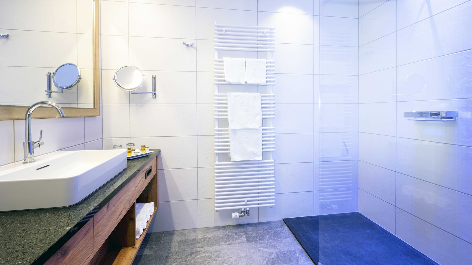 Doppelzimmer "Panorama" image 5 - Panoramahotel Almhof