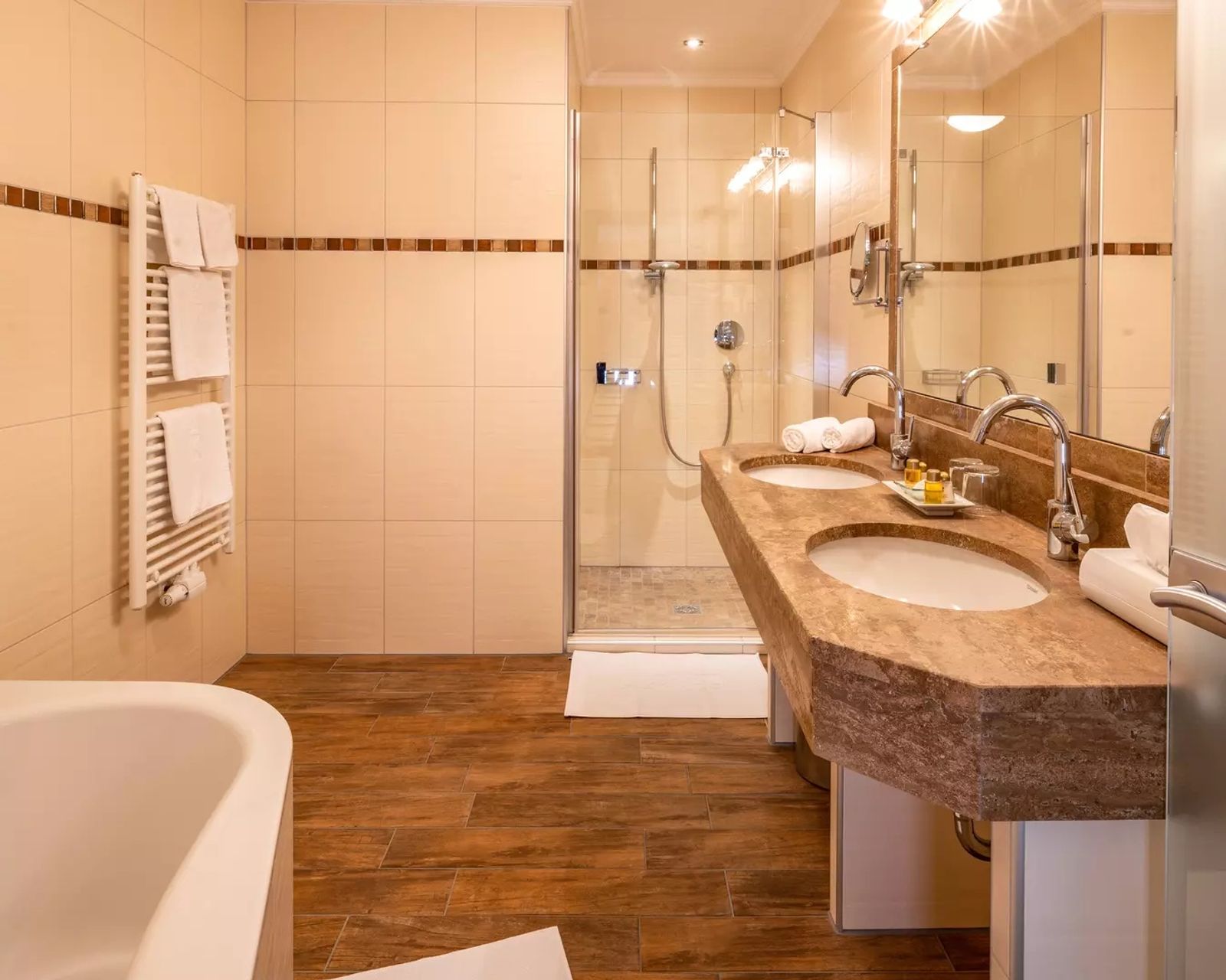 Suite "Almhof Residenz" image 5 - Panoramahotel Almhof