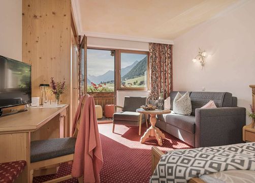 Double room glacier view (1/7) - Biohotel Rastbichlhof 