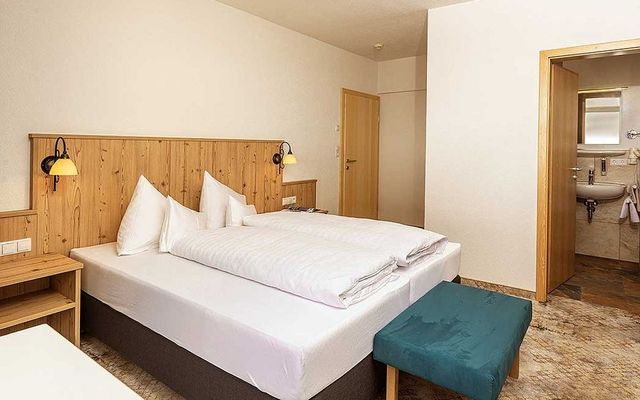 Unterkunft Zimmer/Appartement/Chalet: Doppelzimmer Lärche mit Balkon