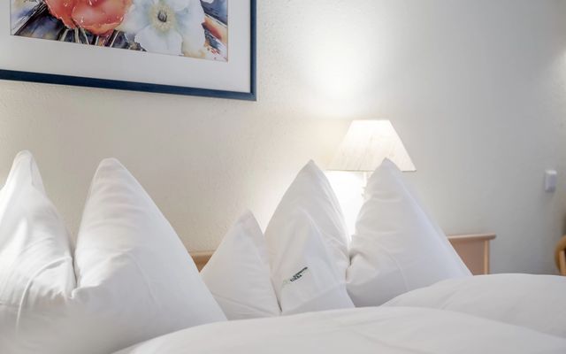 Doppelzimmer Rothorn image 3 - Alpenhotel Zimba