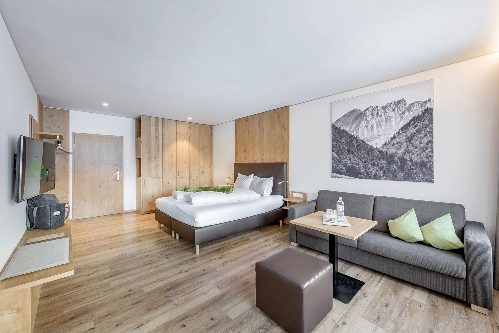 Doppel / Familienzimmer Gamsfreiheit image 1 - Alpenhotel Zimba