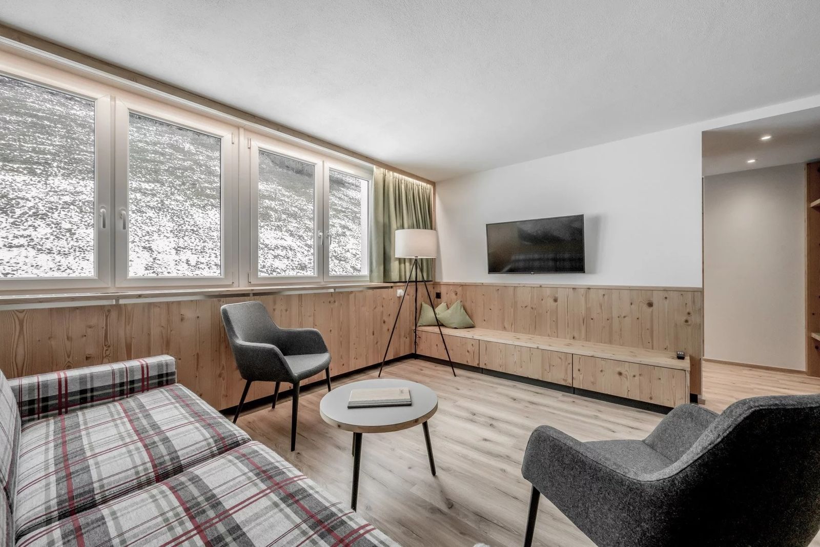 Suite Schesaplana image 3 - Alpenhotel Zimba