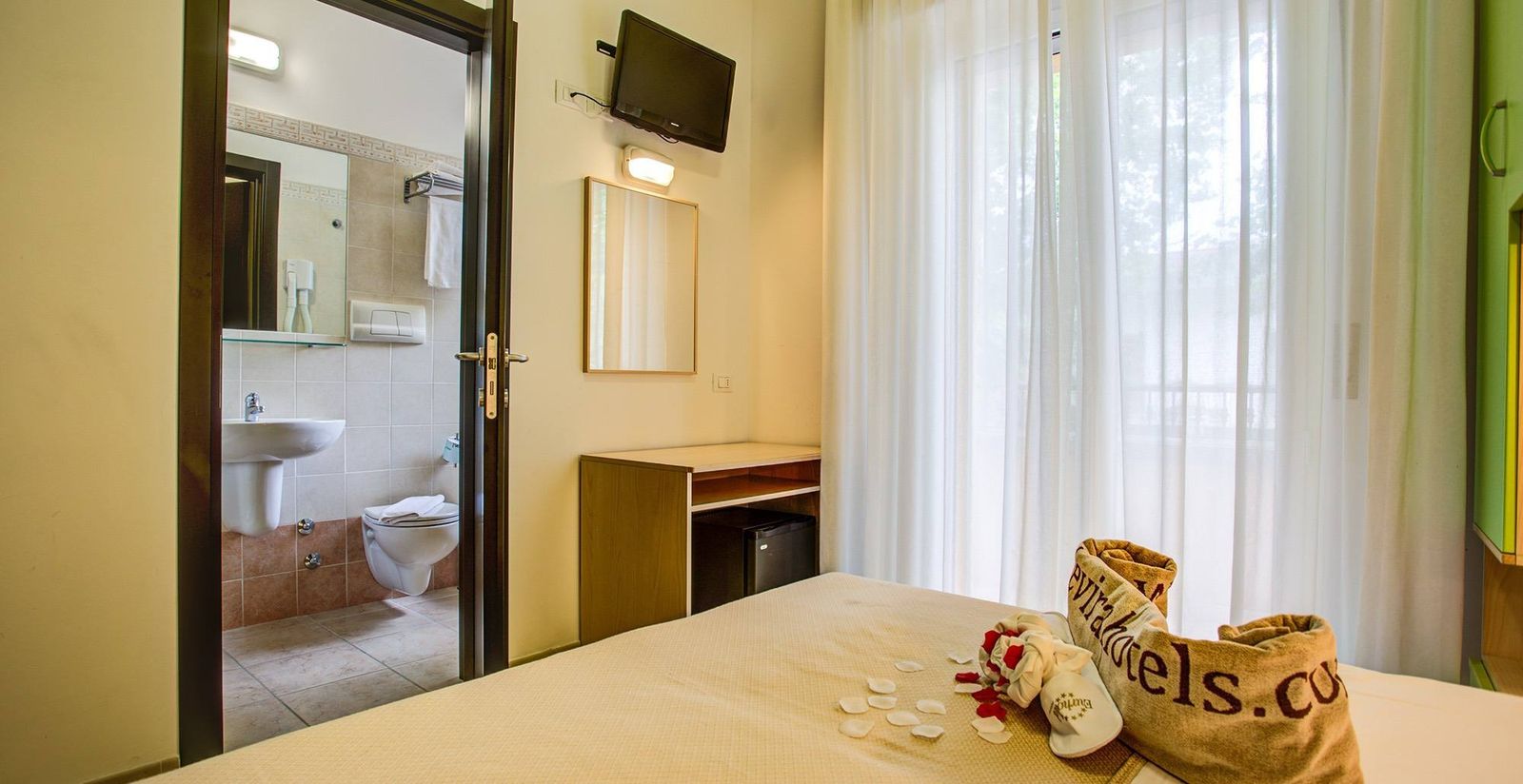 Doppelzimmer Dependance image 5 - EurHotel 