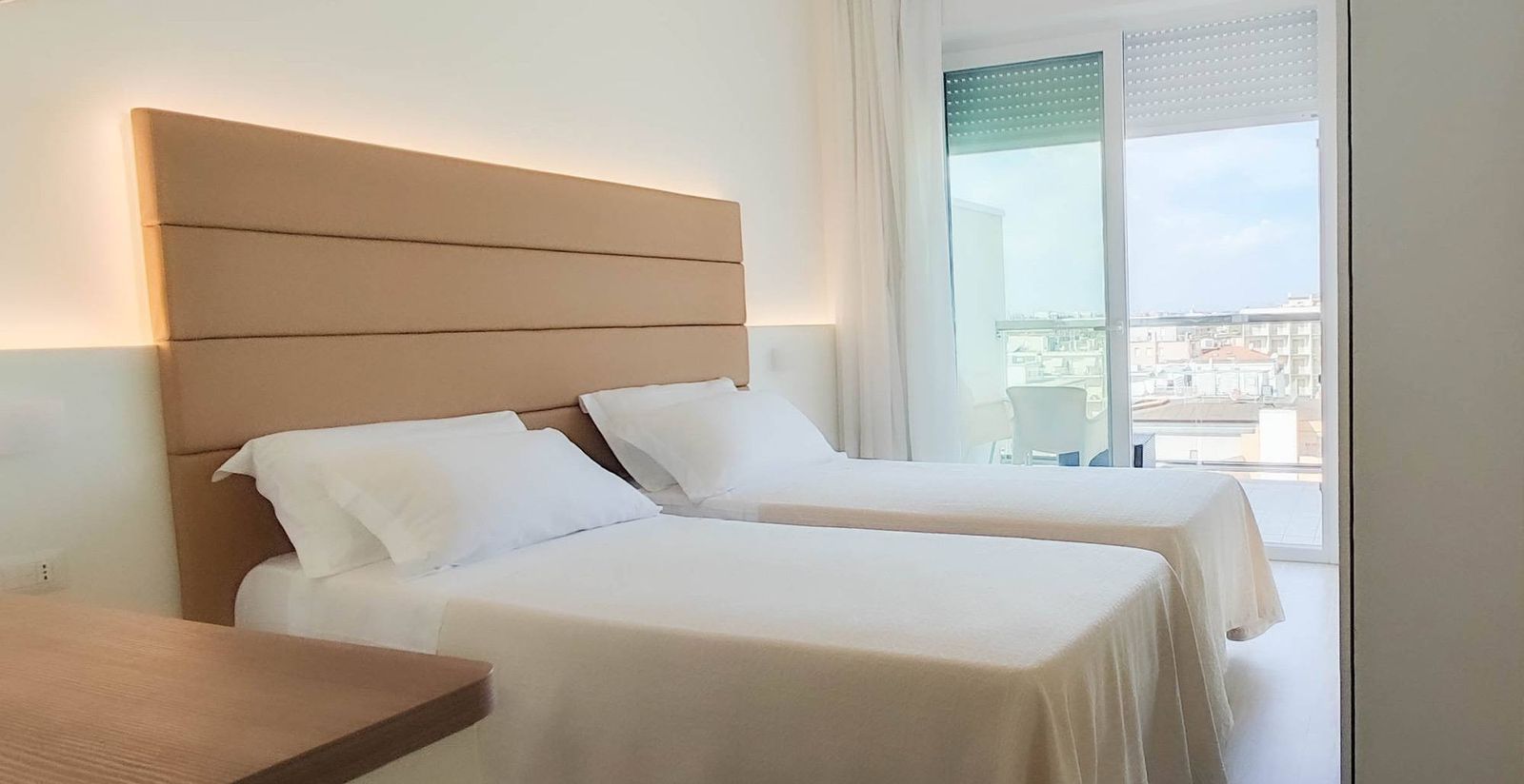 Doppelzimmer Panorama image 3 - EurHotel 
