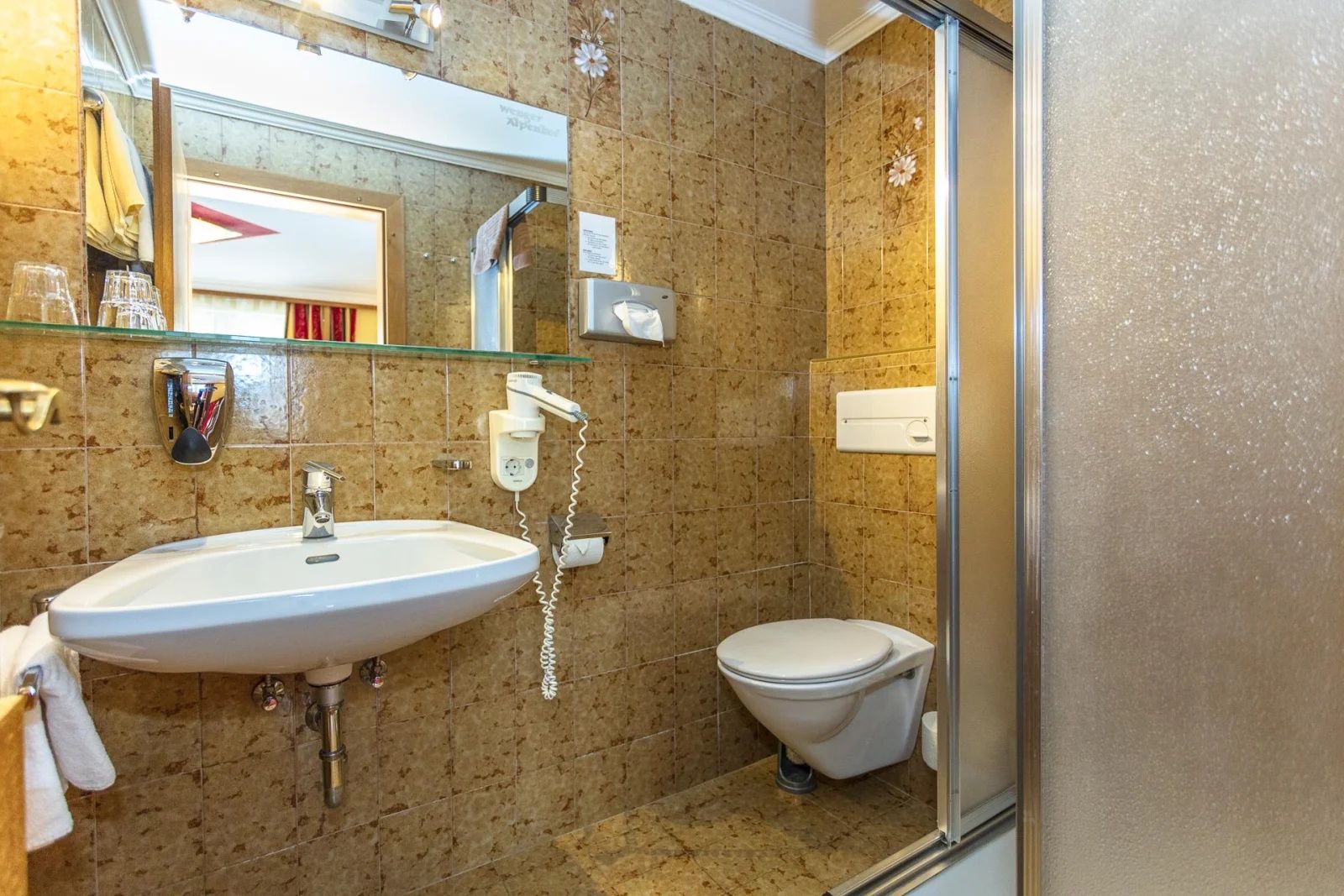 Doppelzimmer image 15 - Wenger Alpenhof