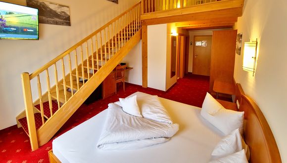 Maisonette Suite mit Balkon Zimmerbild #3