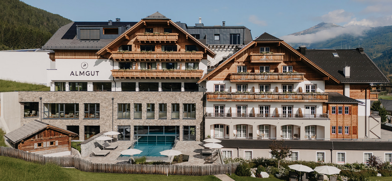 ALMGUT Mountain Wellness Hotel: ALM rapture