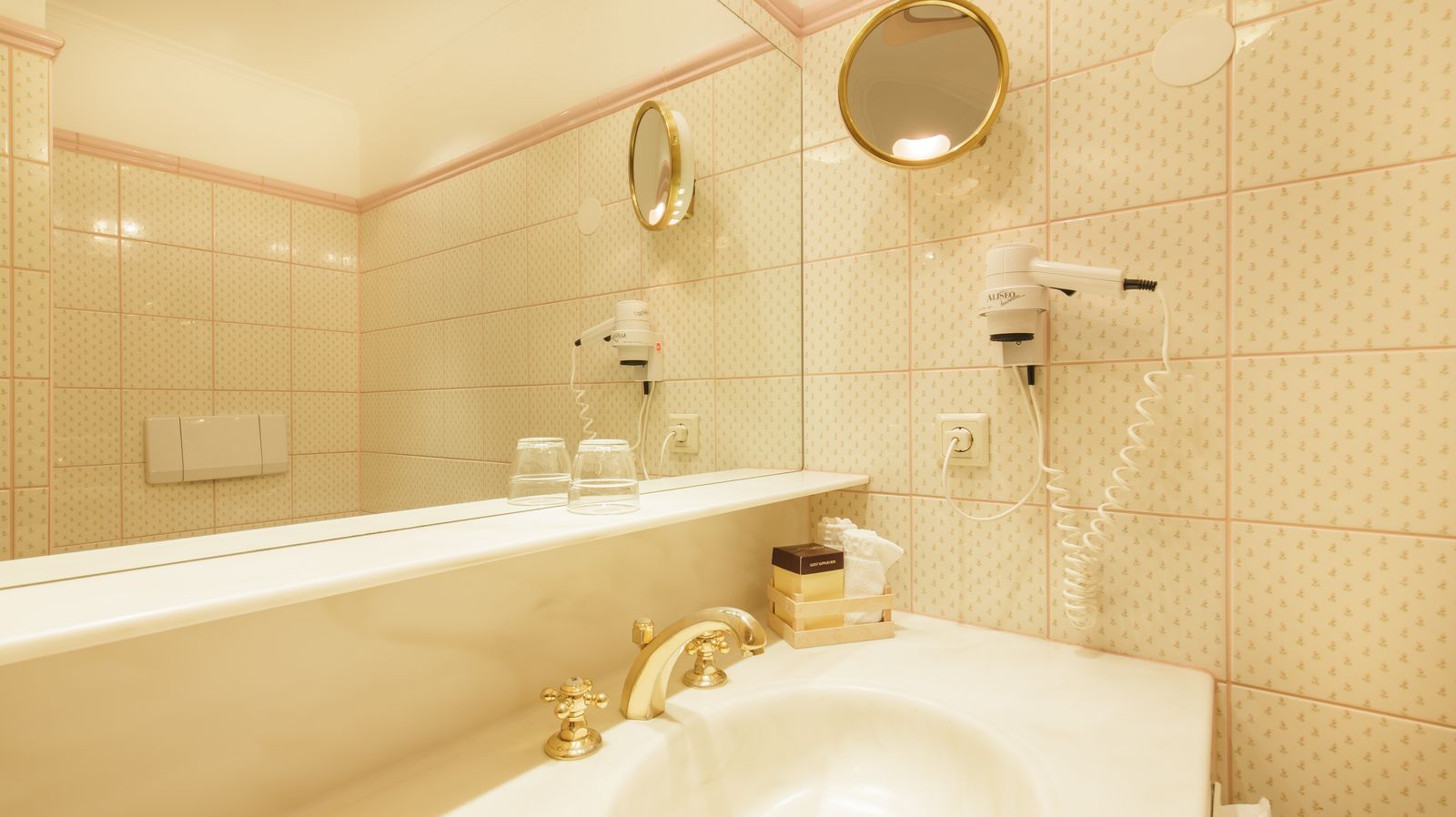 Einzelzimmer Waldblick mit Balkon image 1 - Hotel Gaspingerhof