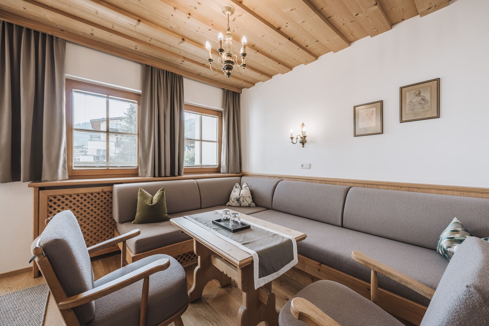 Juniorsuite Torhelm mit Balkon image 2 - Hotel Gaspingerhof