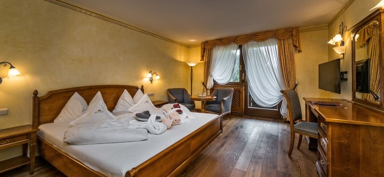 Romantikhotel Santer: Suite im Haupthaus image #1