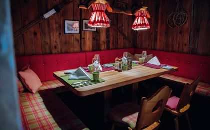 Hotel Goldener Berg - Your Mountain Selfcare Resort in Lech, Vorarlberg, Österreich - Bild #2