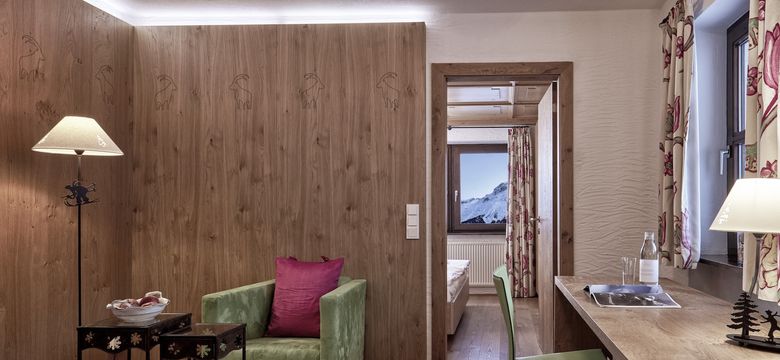 Hotel Goldener Berg - Your Mountain Selfcare Resort: Suite image #4