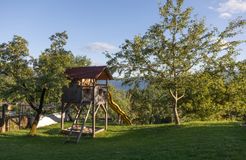 Bio- und Vitalbauernhof Bacherhof: Kinderspielplatz - Bio- und Vitalbauernhof Bacherhof, Millstatt am See, Millstätter See, Kärnten, Österreich