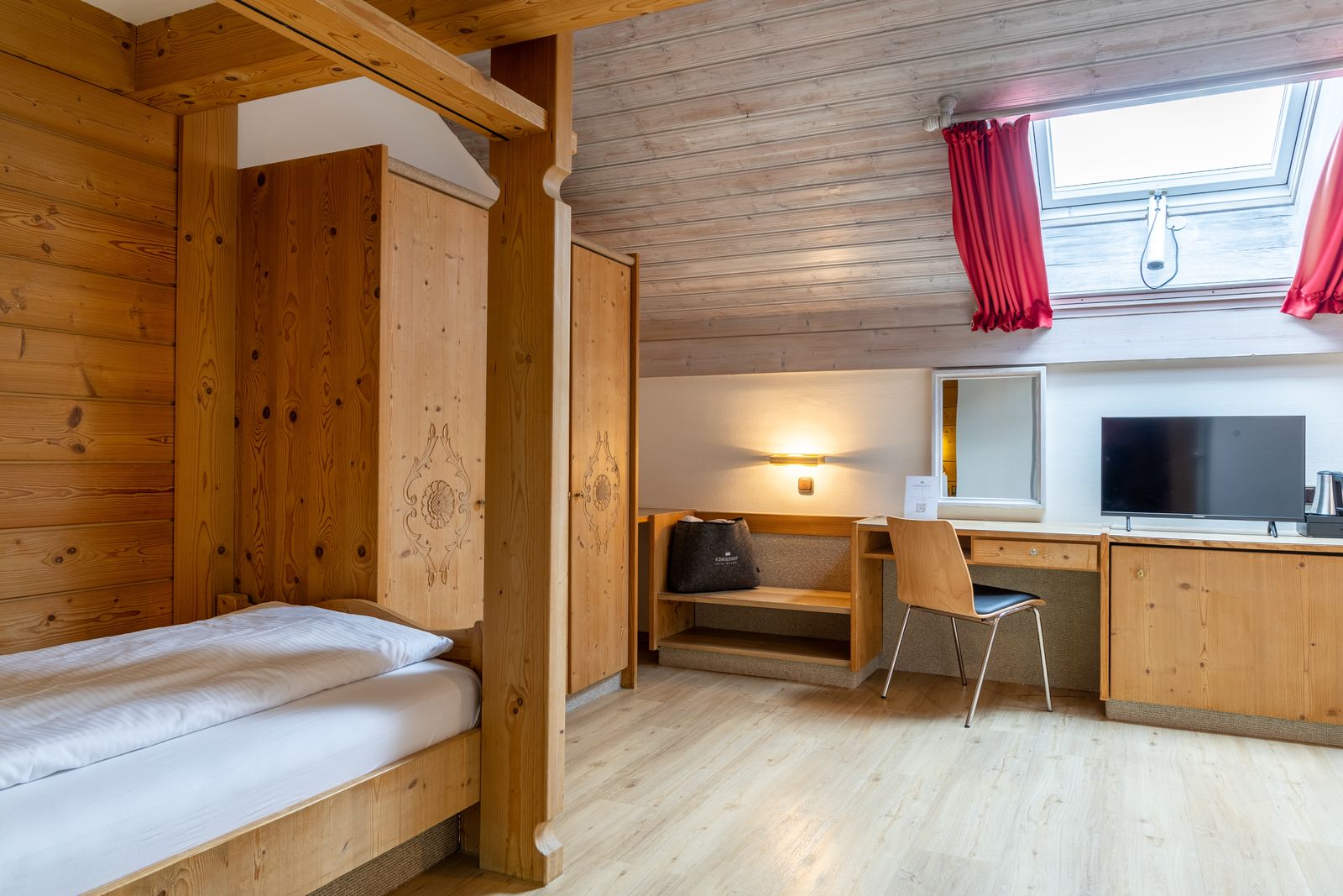 Einzelzimmer Standard image 3 - Königshof Hotel Resort Oberstaufen