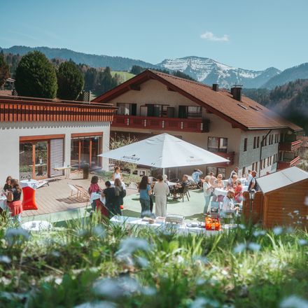 Offer: Hole in 1 - Königshof Hotel Resort Oberstaufen