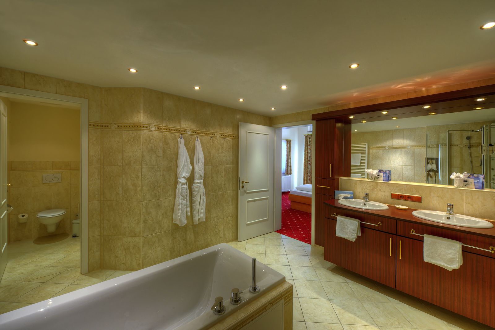 Panoramasuite image 2 - Königshof Hotel Resort Oberstaufen