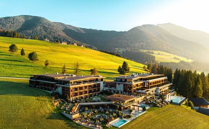 Panorama Wellness Resort Alpen Tesitin in Taisten Welsberg, Trentino-Südtirol, Italien - Bild #2